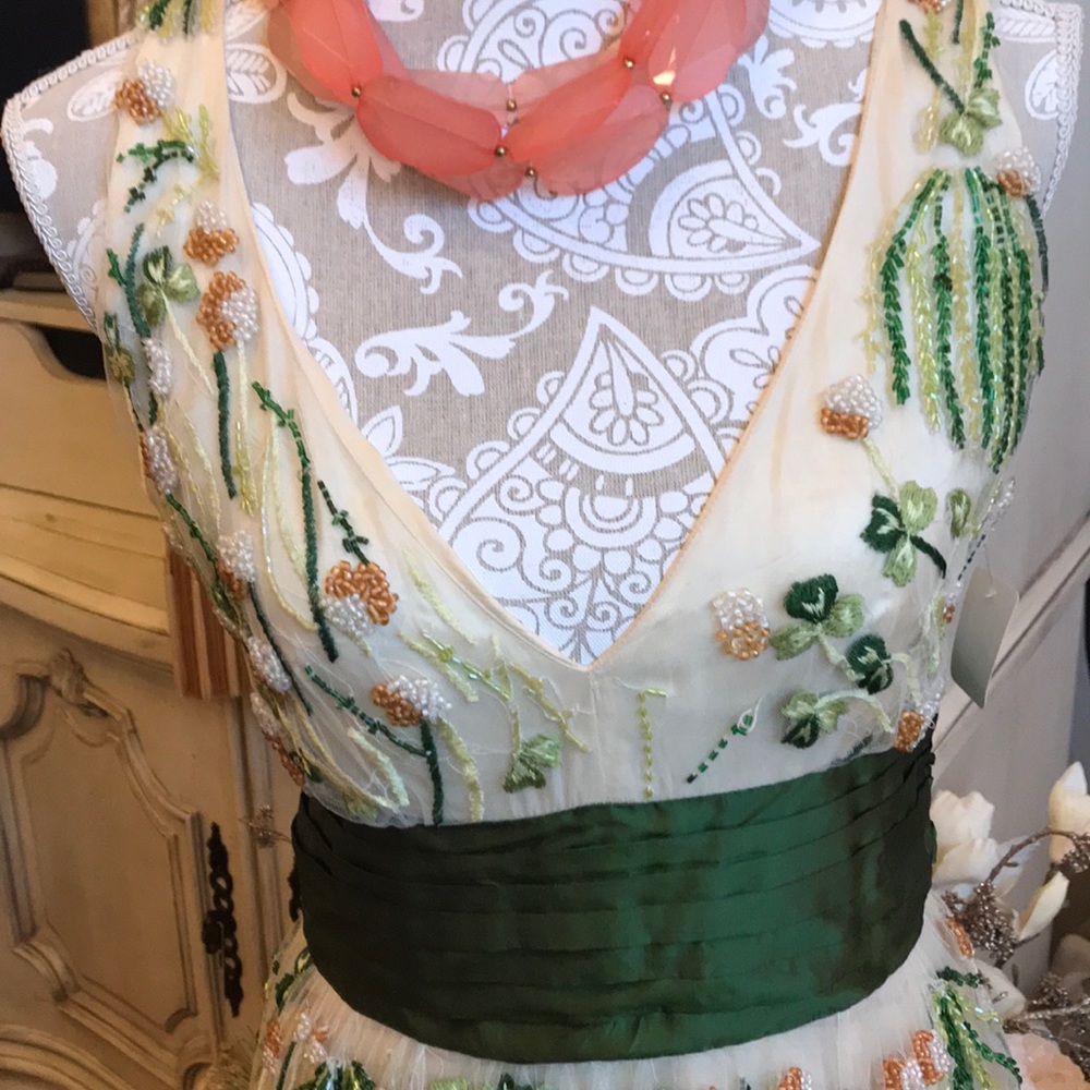 Price is the firm$ Vintage beaded cocktail dress, vintage condition good. Pretty